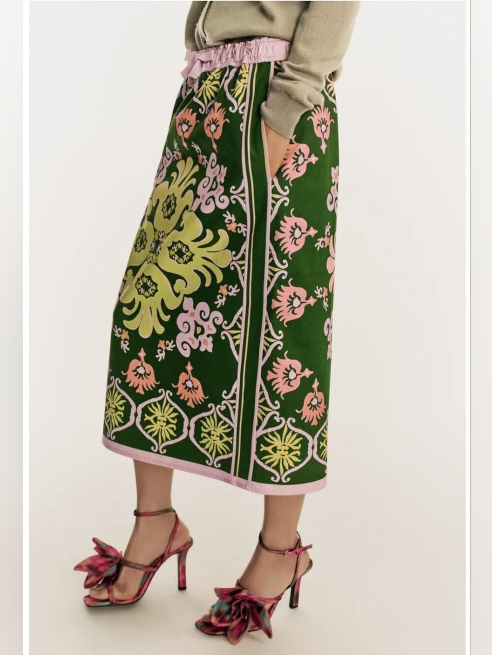 Zara VIRAL SOLD OUT Green Floral Medallion Midi Skirt with Pink Trim - Picture 2 of 7